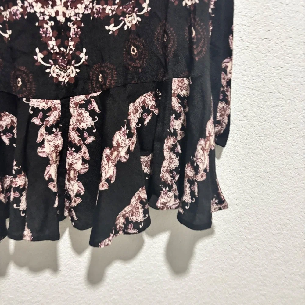 Free People Black Paisley Open Back Tiered Ruffle Tunic‎ Dress Top Womens Medium